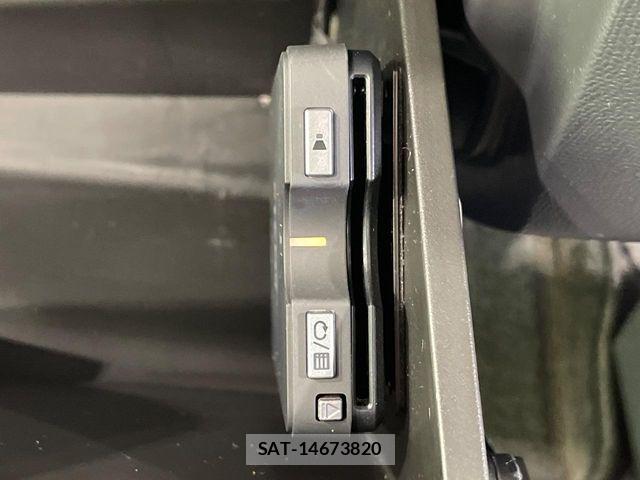 Nissan ROOX 2012-04 7021453-5