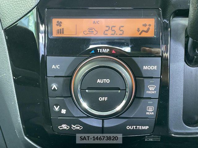 Nissan ROOX 2012-04 7021453-6
