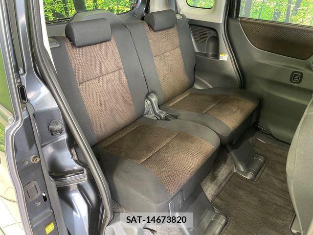 Nissan ROOX 2012-04 7021453-8