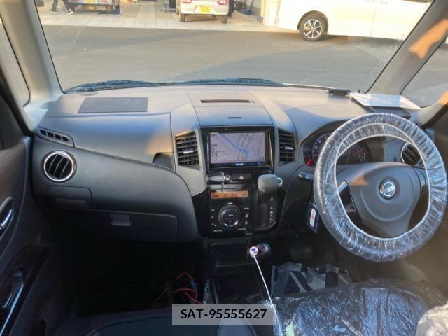 Nissan ROOX 2010-01 7021454-11