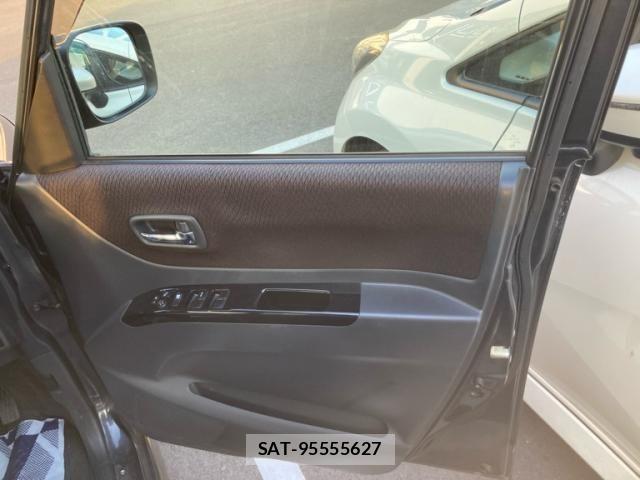Nissan ROOX 2010-01 7021454-13