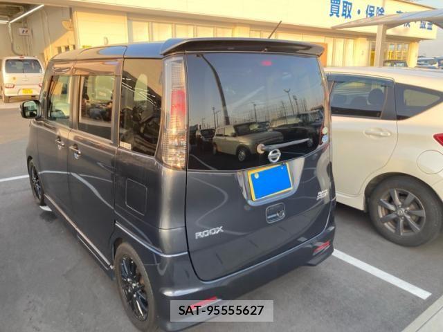 Nissan ROOX 2010-01 7021454-2