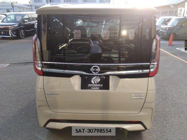 Nissan ROOX 2022-04 7060522-7