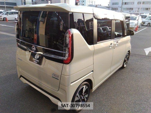 Nissan ROOX 2022-04 7060522-8