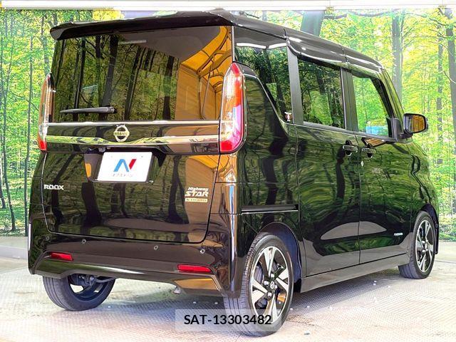 Nissan ROOX 2023-03 7060517-16