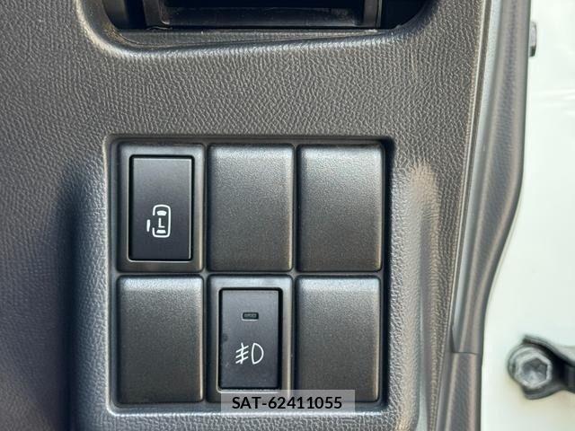 Nissan ROOX 2013-03 7059499-27
