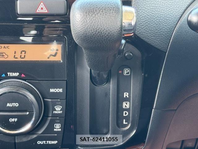 Nissan ROOX 2013-03 7059499-29
