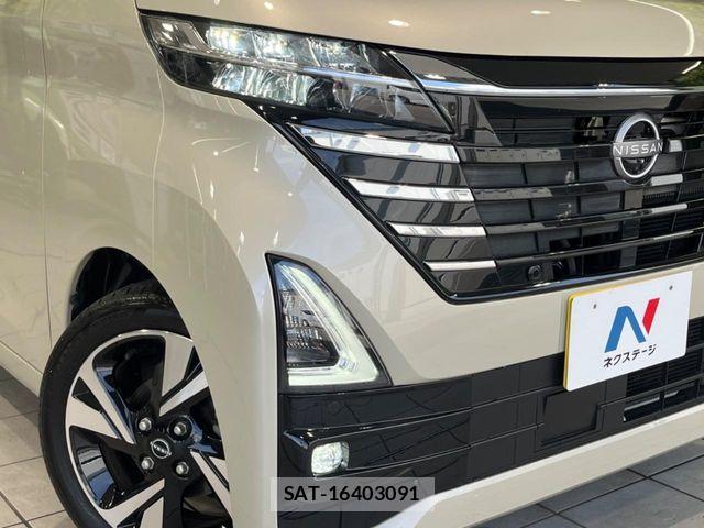 Nissan ROOX 2023-10 7060509-11