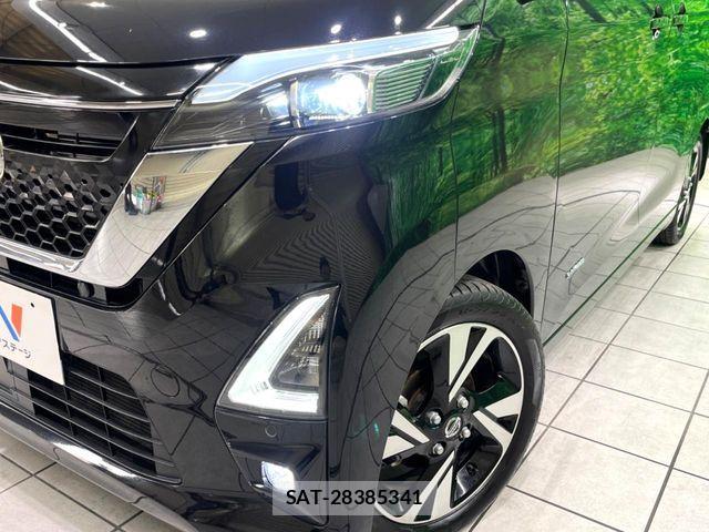 Nissan ROOX 2021-09 7060516-13