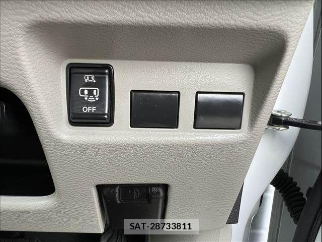 Nissan ROOX 2020-04 7060529-26