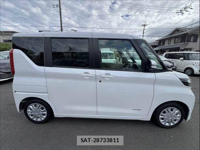 Nissan ROOX 2020-04 7060529-5