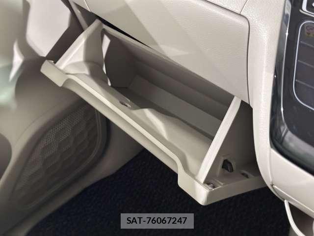 Nissan ROOX 2021-03 7060530-25