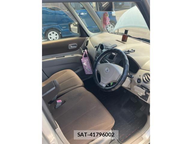 Nissan ROOX 2012-06 7224393-17