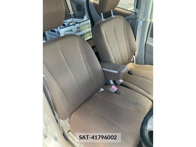 Nissan ROOX 2012-06 7224393-19