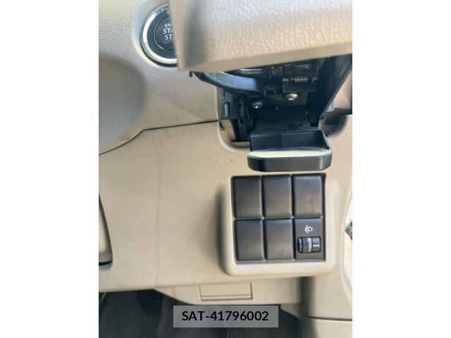 Nissan ROOX 2012-06 7224393-20