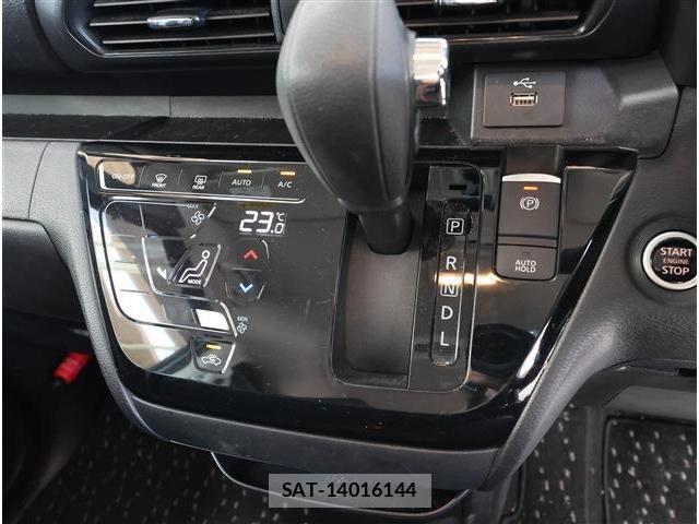 Nissan ROOX 2022-10 7224464-9