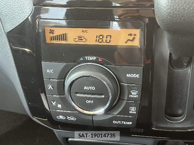 Nissan ROOX 2011-05 7224390-14