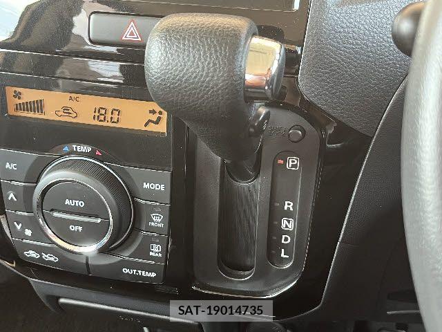 Nissan ROOX 2011-05 7224390-19