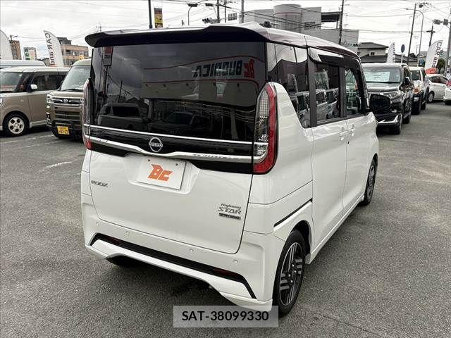 Nissan ROOX 2023-09 7224472-10