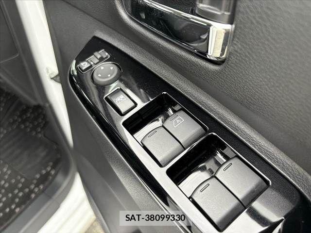 Nissan ROOX 2023-09 7224472-26