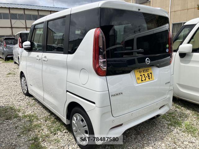 Nissan ROOX 2021-02 7224421-2