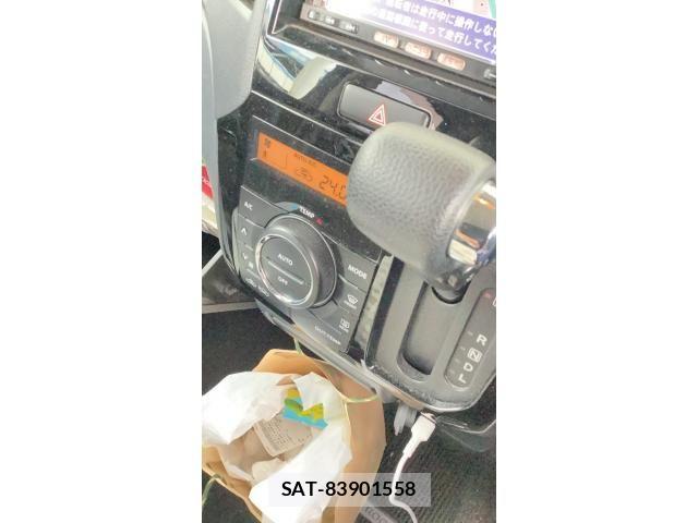 Nissan ROOX 2012-05 7218430-11
