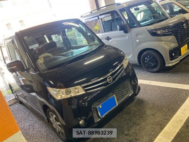 Nissan ROOX 2012-01 7224391-1