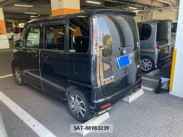 Nissan ROOX 2012-01 7224391-2