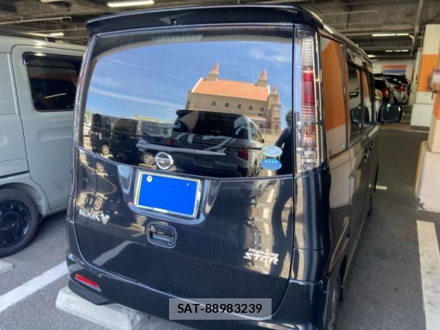Nissan ROOX 2012-01 7224391-3