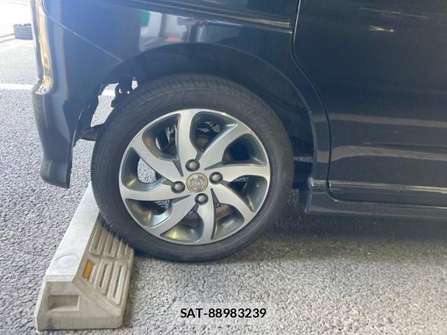 Nissan ROOX 2012-01 7224391-6
