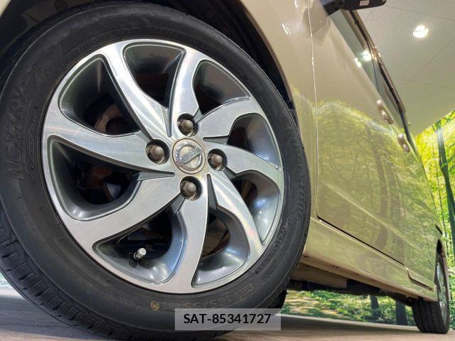 Nissan ROOX 2013-03 7215889-12