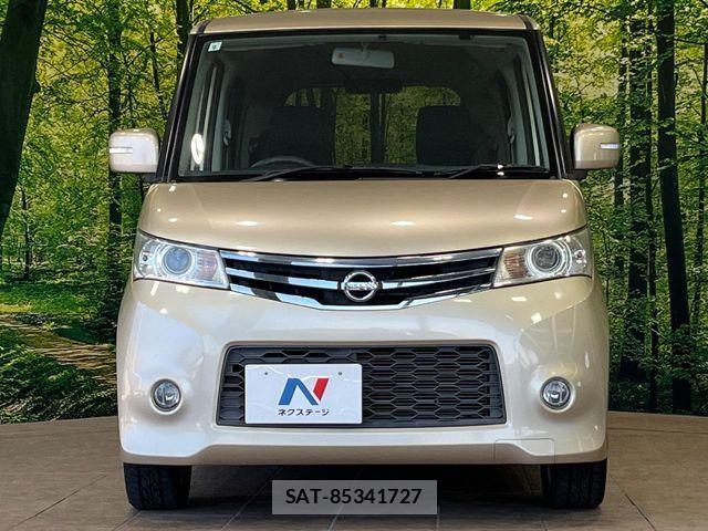 Nissan ROOX 2013-03 7215889-13