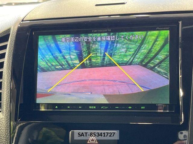 Nissan ROOX 2013-03 7215889-3