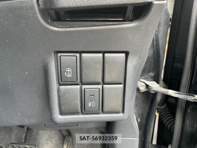Nissan ROOX 2012-10 7224394-12