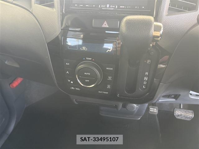 Nissan ROOX 2012-03 7224389-11