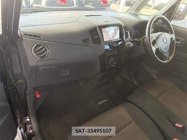 Nissan ROOX 2012-03 7224389-15
