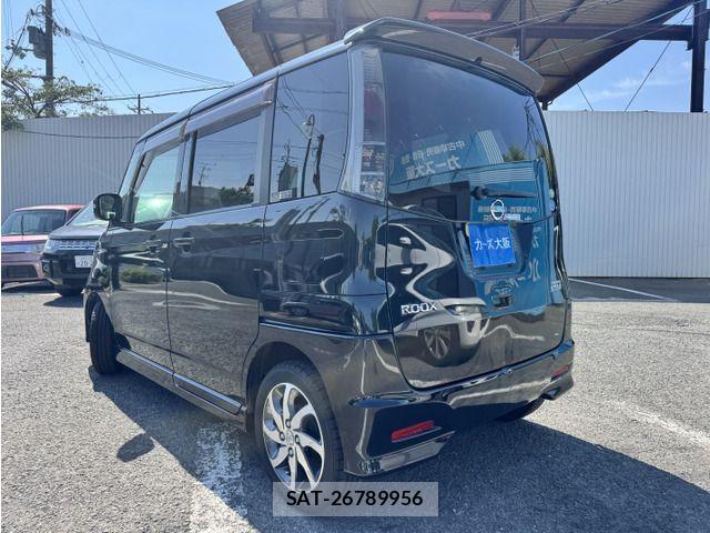 Nissan ROOX 2011-06 7272856-2