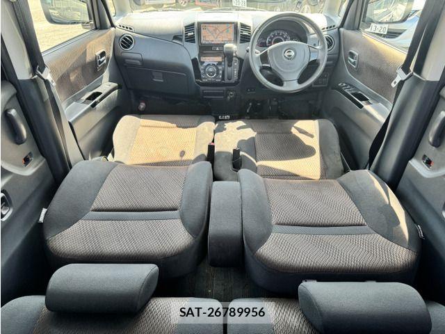 Nissan ROOX 2011-06 7272856-5