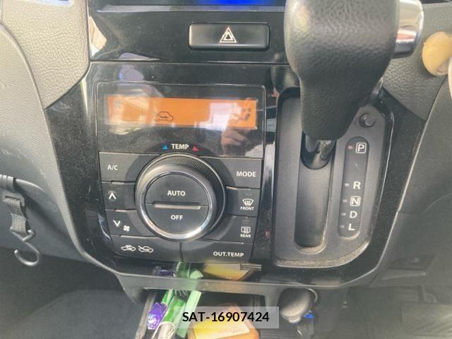 Nissan ROOX 2011-03 7272859-21