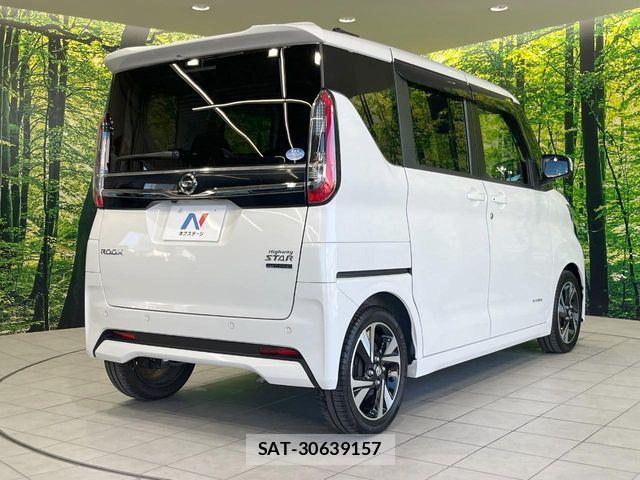 Nissan ROOX 2020-08 7329852-16