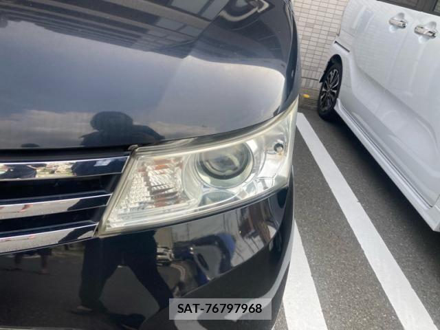 Nissan ROOX 2010-02 7329871-2
