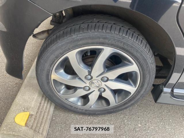 Nissan ROOX 2010-02 7329871-4