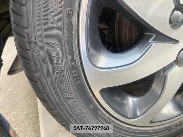 Nissan ROOX 2010-02 7329871-5