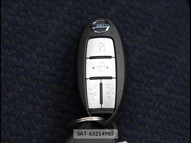 Nissan ROOX 2021-04 7329860-9