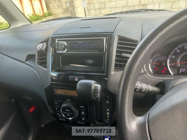 Nissan ROOX 2010-08 7329867-14