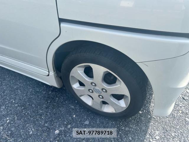 Nissan ROOX 2010-08 7329867-5