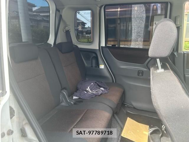 Nissan ROOX 2010-08 7329867-8