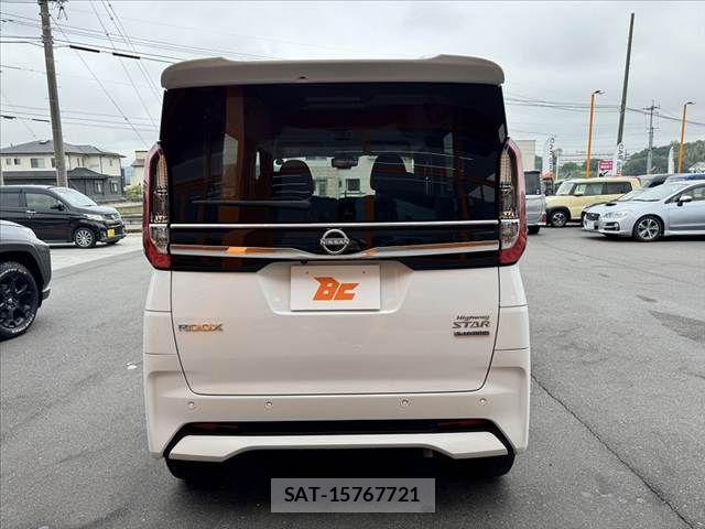 Nissan ROOX 2023-08 7329834-13