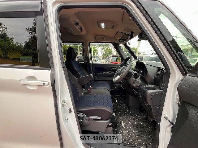 Nissan ROOX 2022-03 7329836-3