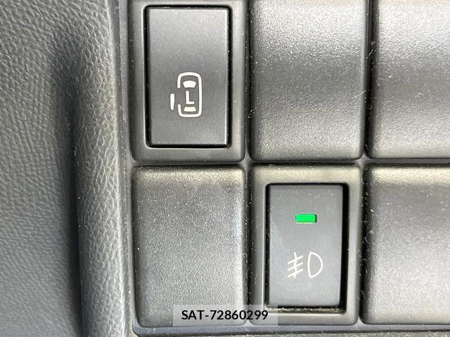 Nissan ROOX 2010-11 7329869-3